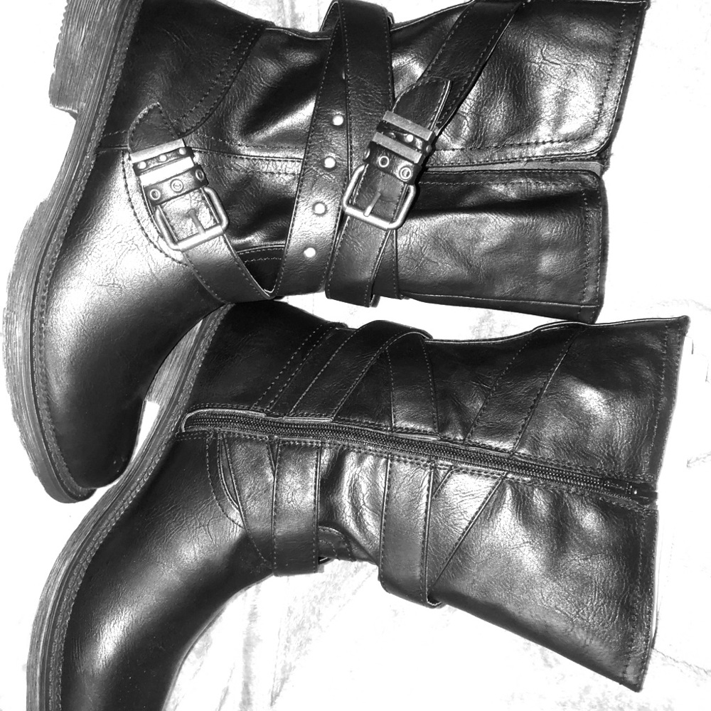 Combat black boots
